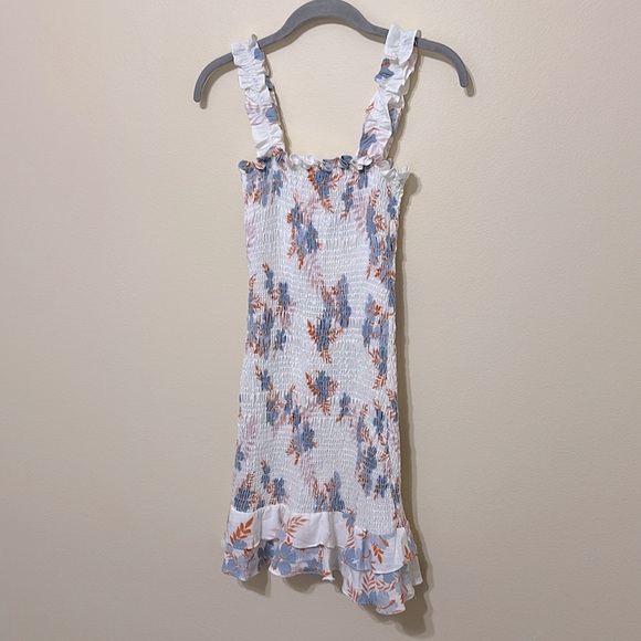 Karlie White and Blue Floral Smocked Stretch Women’s‎ Ruffle Dress, Size Small - Picture 3 of 11